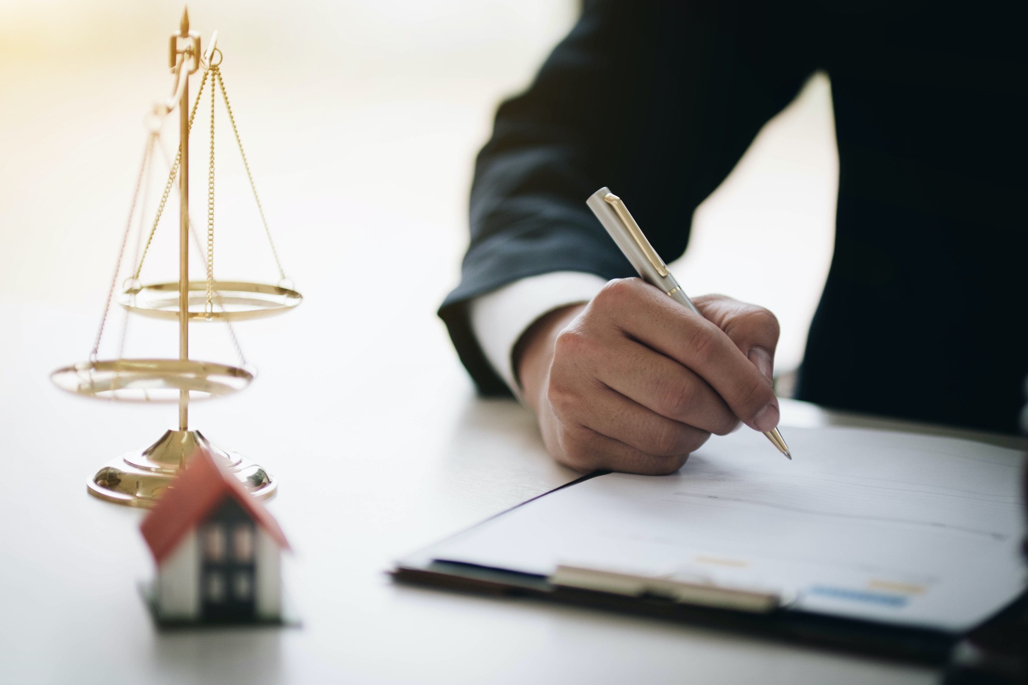 Real Estate Legal Contracts